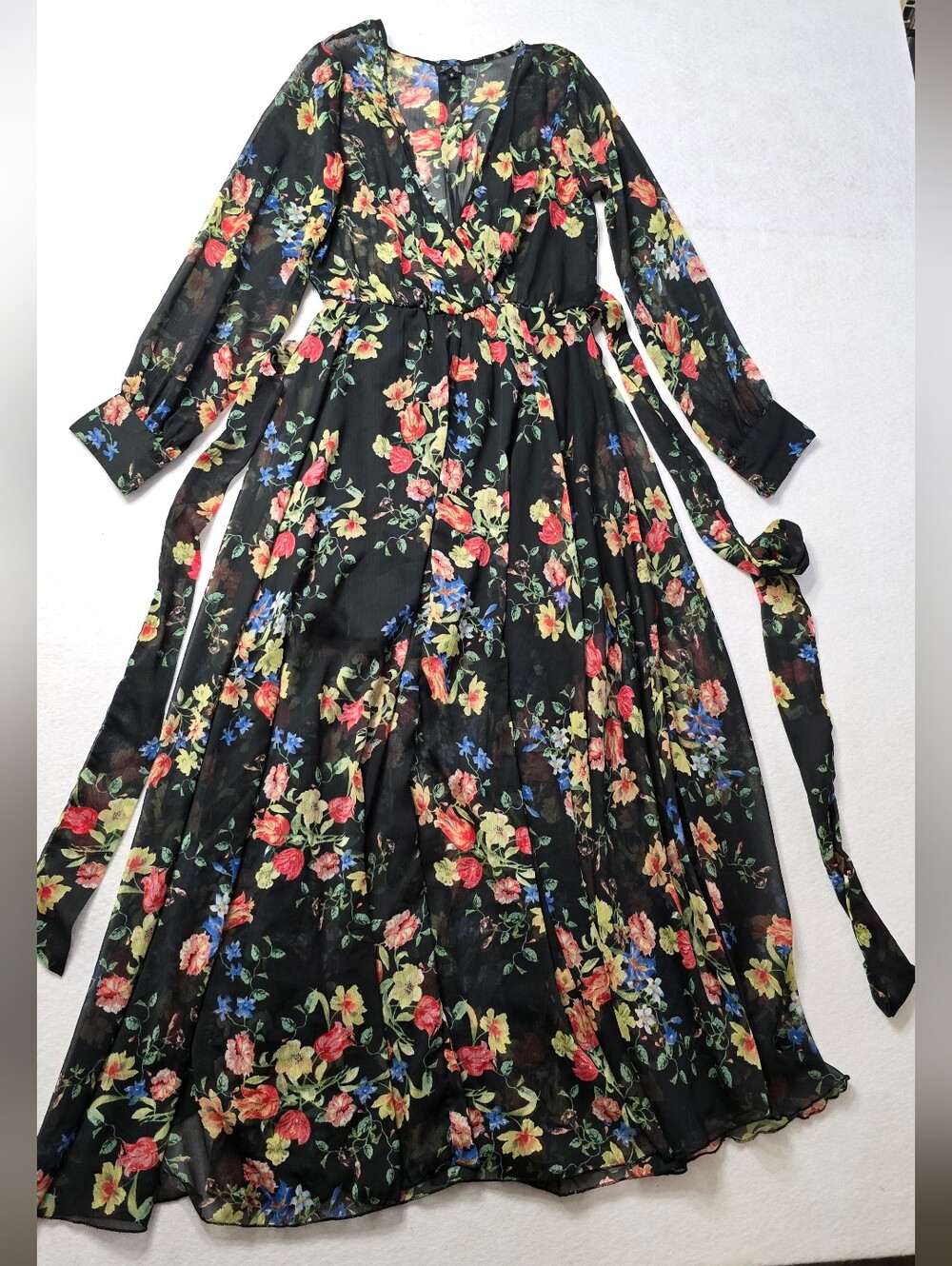 Floral Maxi Dress in Black - Picture 3 of 11